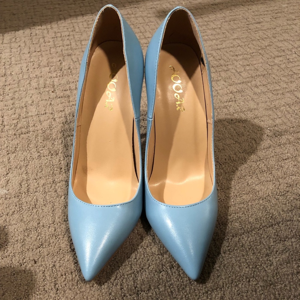 Baby Blue Pumps